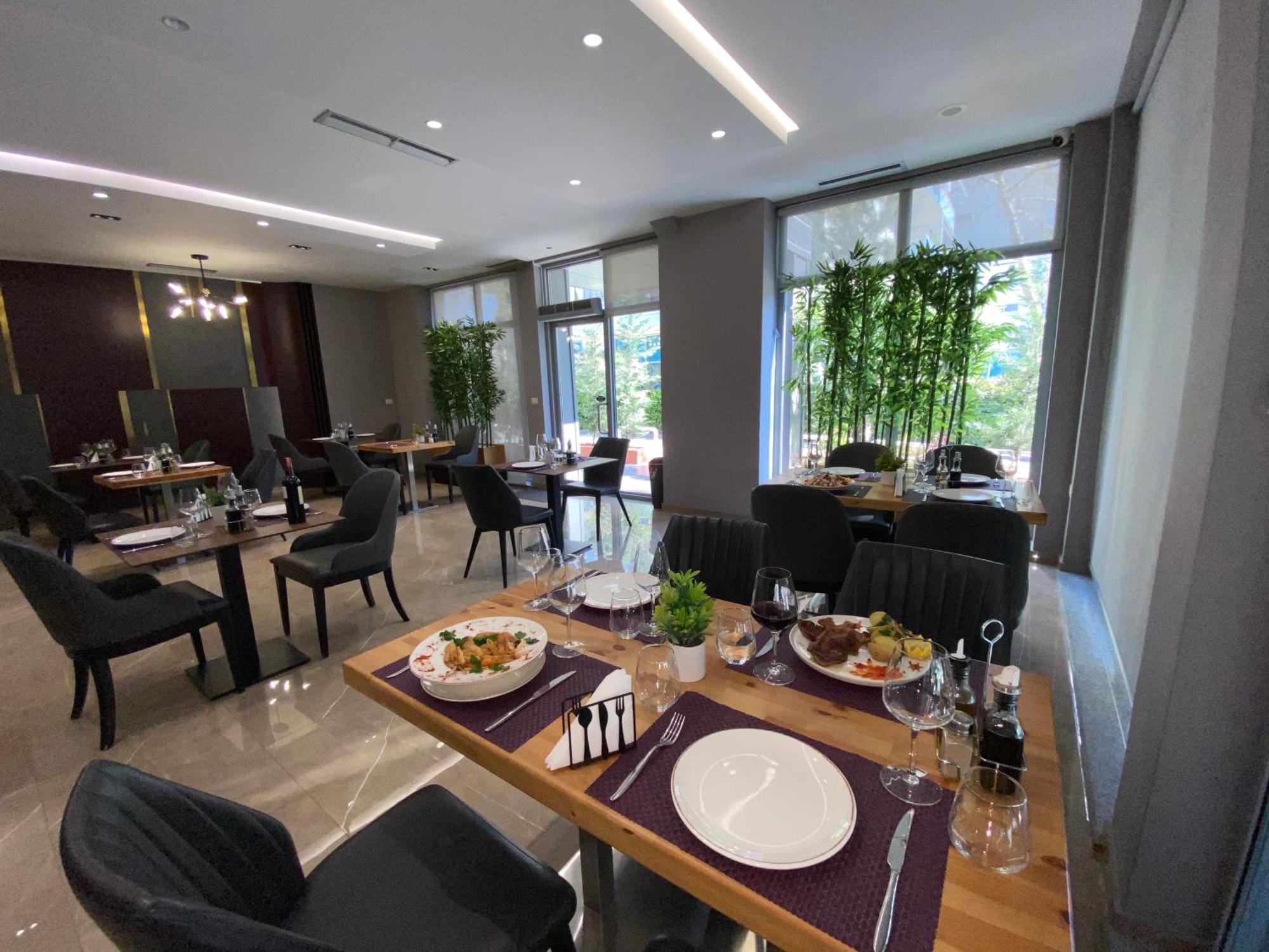 Doanesia Premium Hotel & Spa Τίρανα Εξωτερικό φωτογραφία